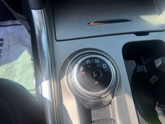Used 2024 Ford Explorer XLT w/ Equipment Group 202A RWD image 18