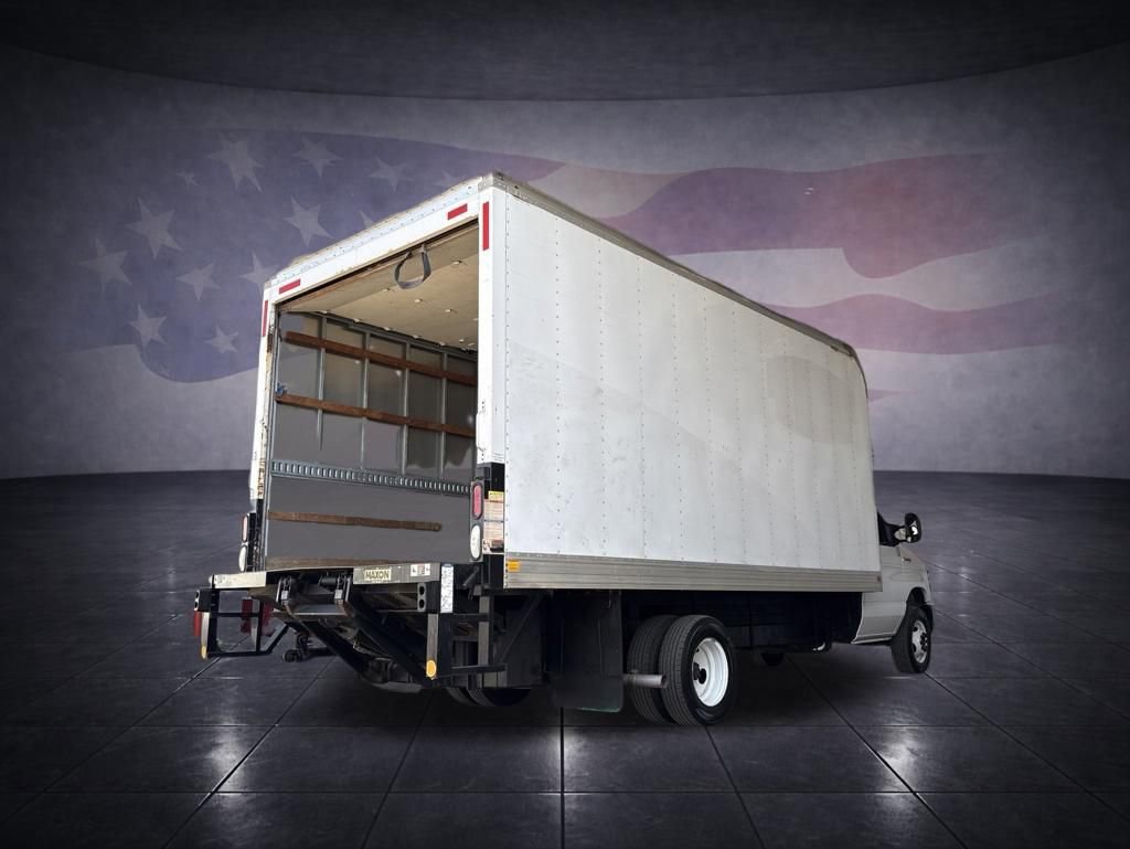 Used 2017 Ford E-350 and Econoline 350 Super Duty RWD image 5