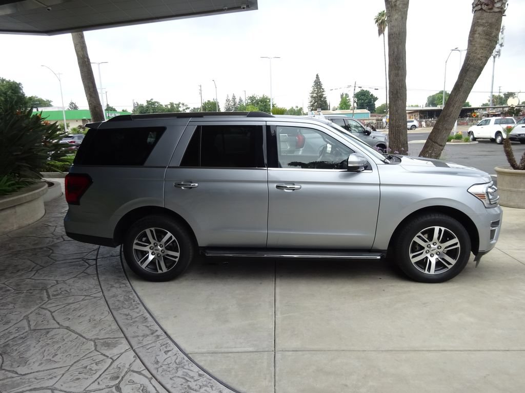 Used 2022 Ford Expedition Limited AWD/4WD image 8