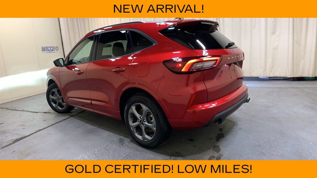 Used 2024 Ford Escape ST-Line w/ Tech Pack #1 AWD/4WD image 5