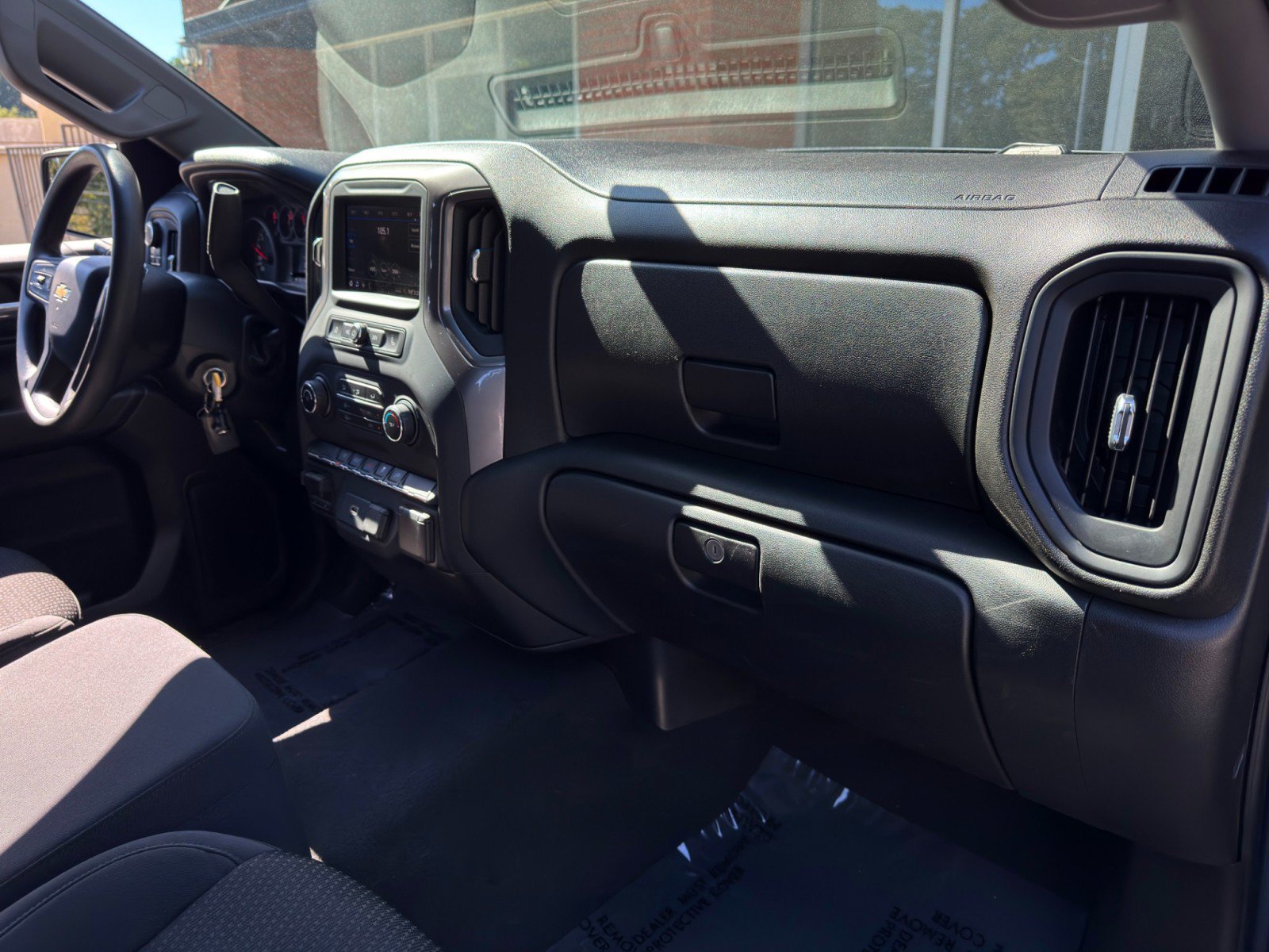Used 2020 Chevrolet Silverado 1500 Custom w/ Custom Value Package AWD/4WD image 13