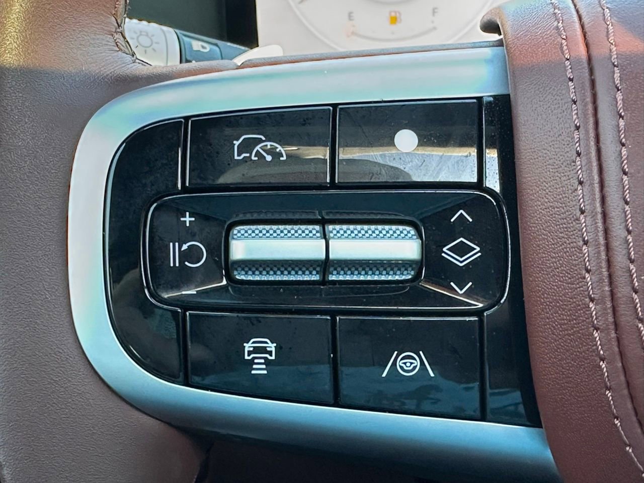 Used 2025 Genesis GV80 3.5T Prestige image 29