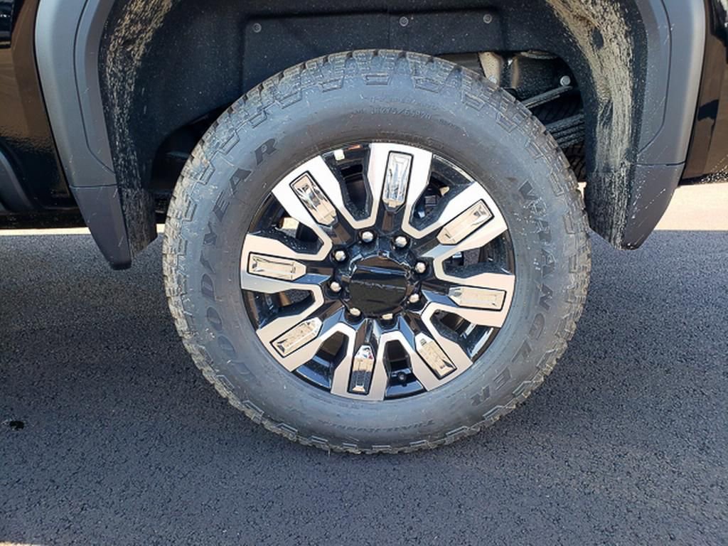 New 2026 GMC Sierra 3500 Denali w/ Technology Package image 13