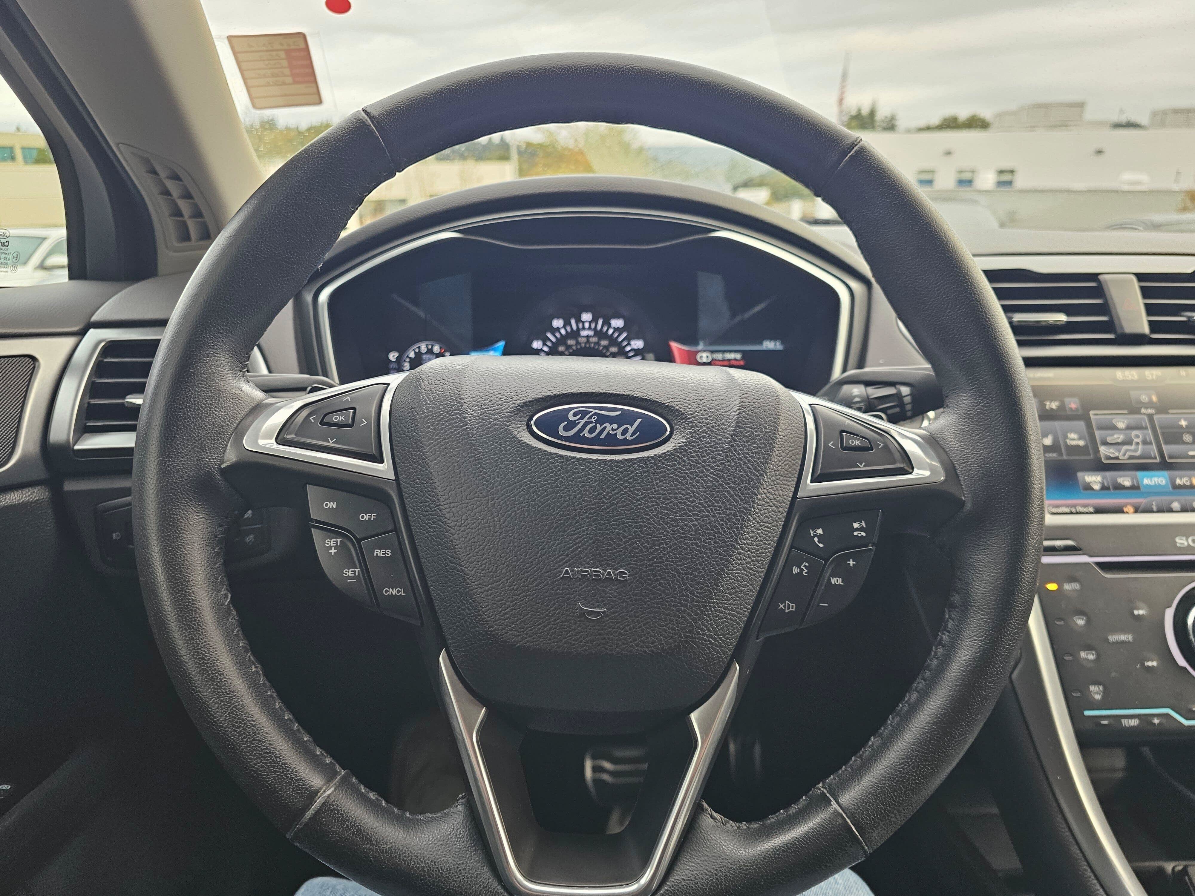Used 2014 Ford Fusion Titanium FWD image 26