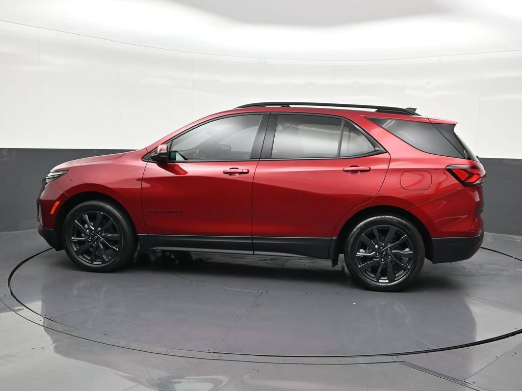 Used 2023 Chevrolet Equinox RS w/ RS Leather Package FWD image 2
