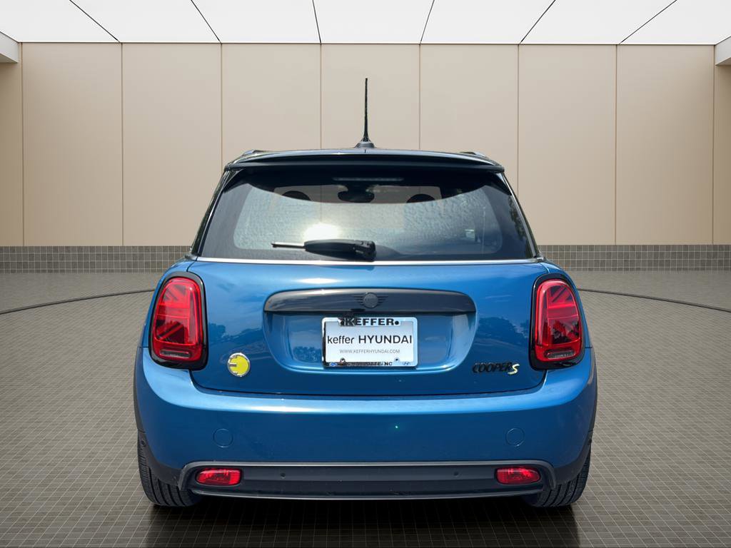 Used 2023 MINI Cooper SE FWD image 4