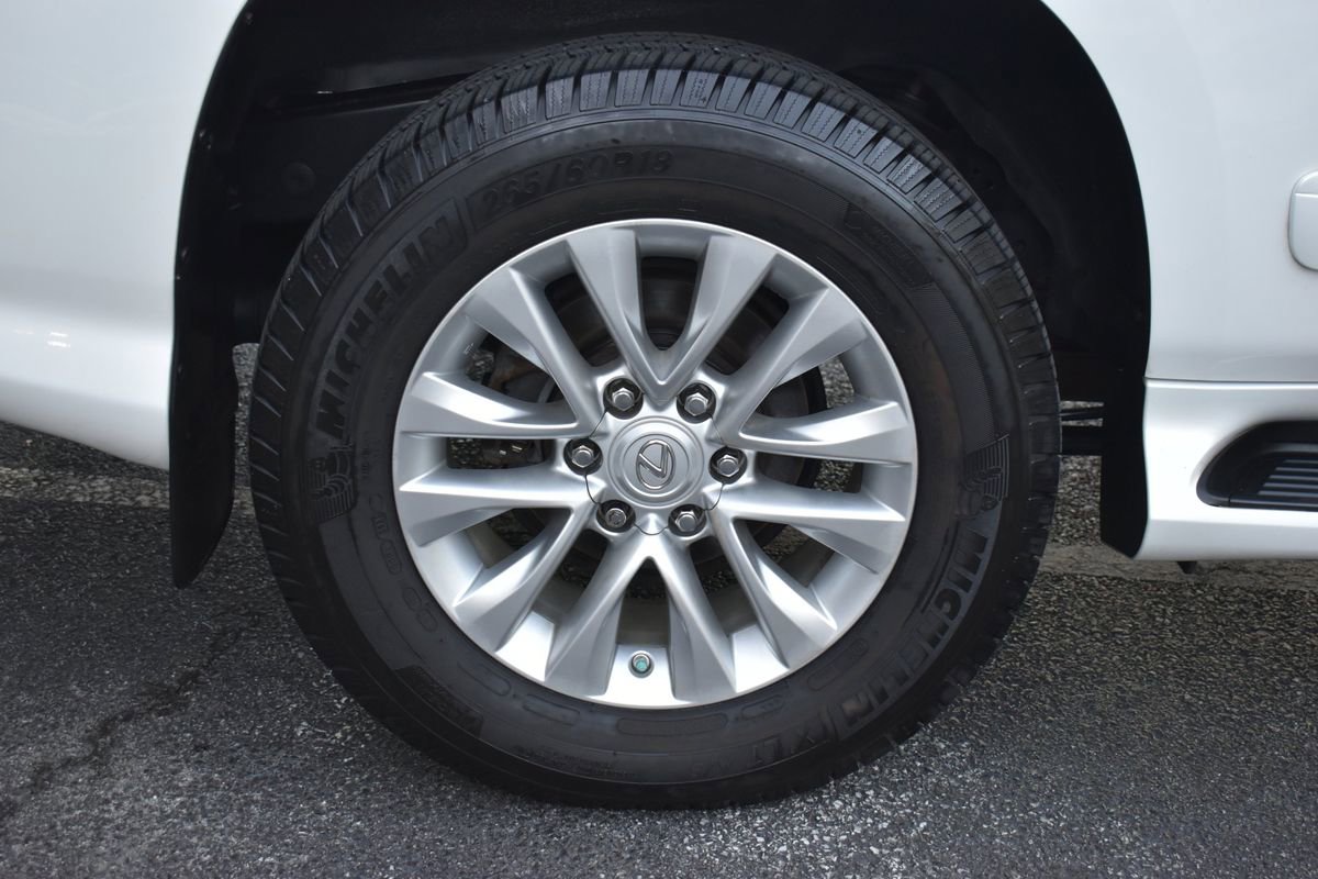 Used 2014 Lexus GX 460 w/ Premium Package image 54