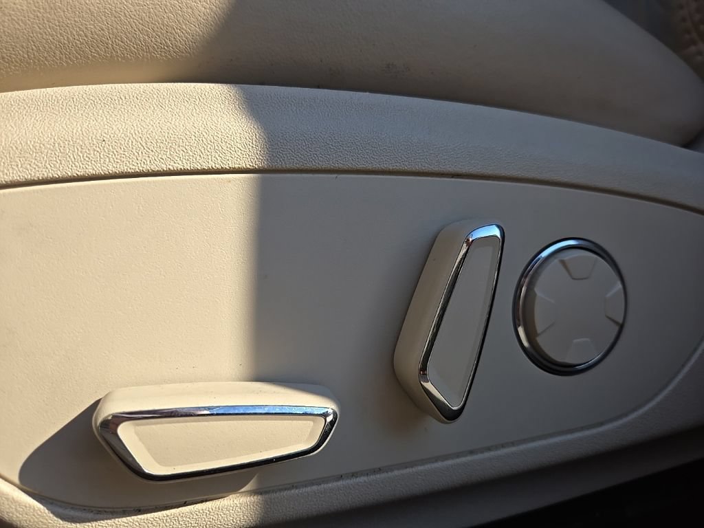 Used 2017 Lincoln MKZ Select FWD image 29