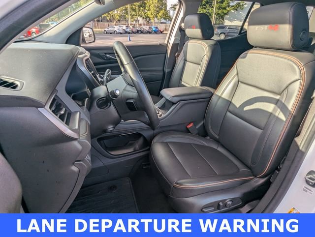 Used 2022 GMC Acadia AT4 w/ Technology Package image 7