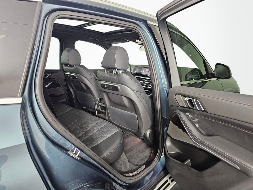 Used 2026 BMW X5 xDrive40i AWD/4WD image 33