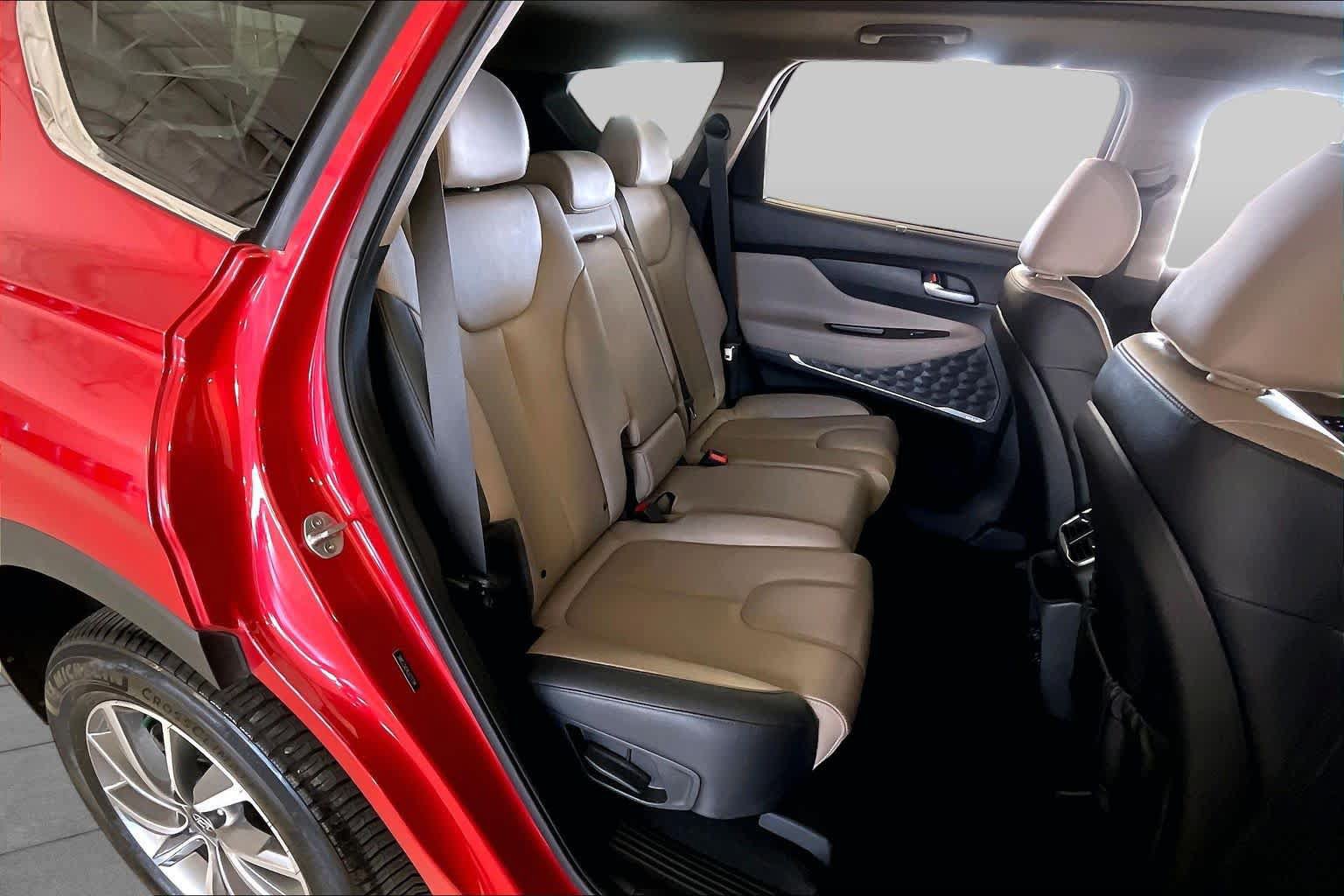 Used 2020 Hyundai Santa Fe SEL w/ Convenience + Premium Package FWD image 18