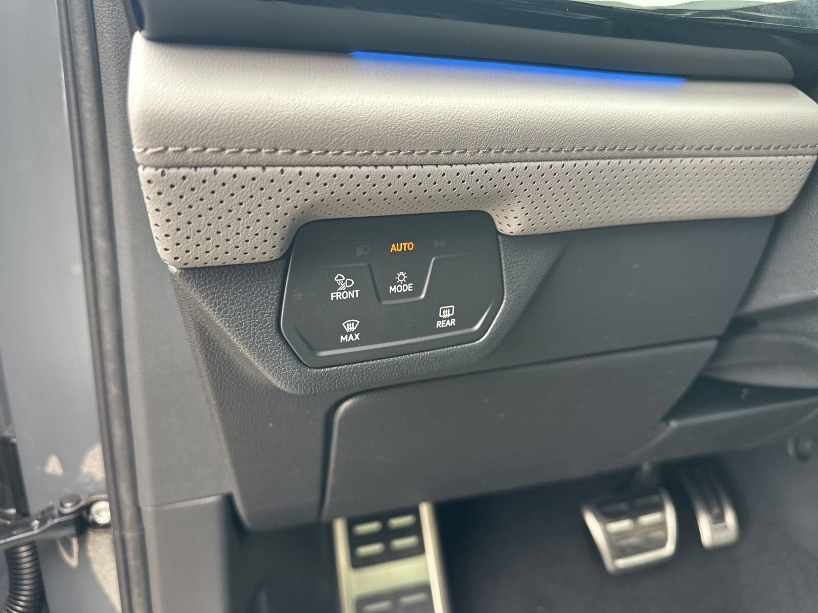 New 2026 Volkswagen Atlas Peak Edition AWD/4WD image 15