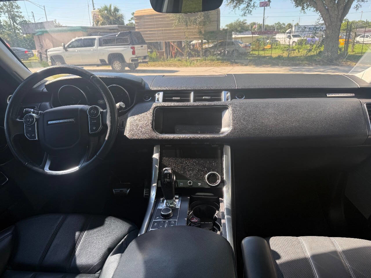 Used 2017 Land Rover Range Rover Sport SE image 11