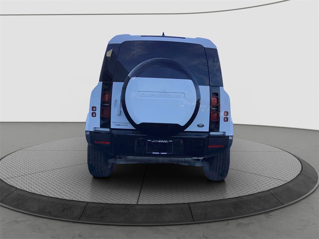 Used 2023 Land Rover Defender 110 S image 6