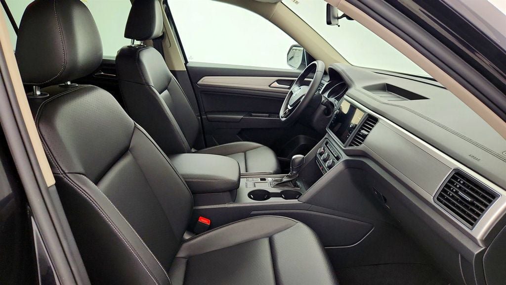 Used 2018 Volkswagen Atlas SE FWD image 24
