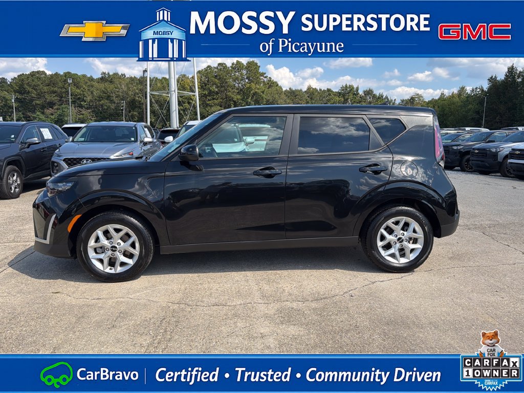 Used 2025 Kia Soul LX w/ LX Technology Package FWD image 3