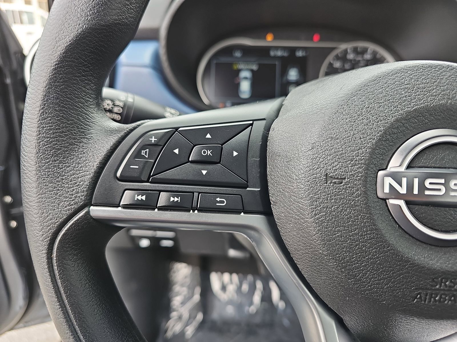 Used 2025 Nissan Versa SV FWD image 16