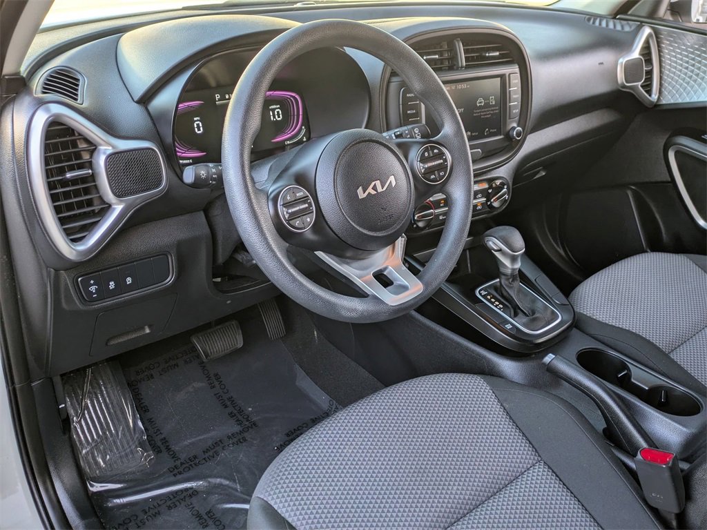 Used 2024 Kia Soul LX w/ Option Group 015 image 14
