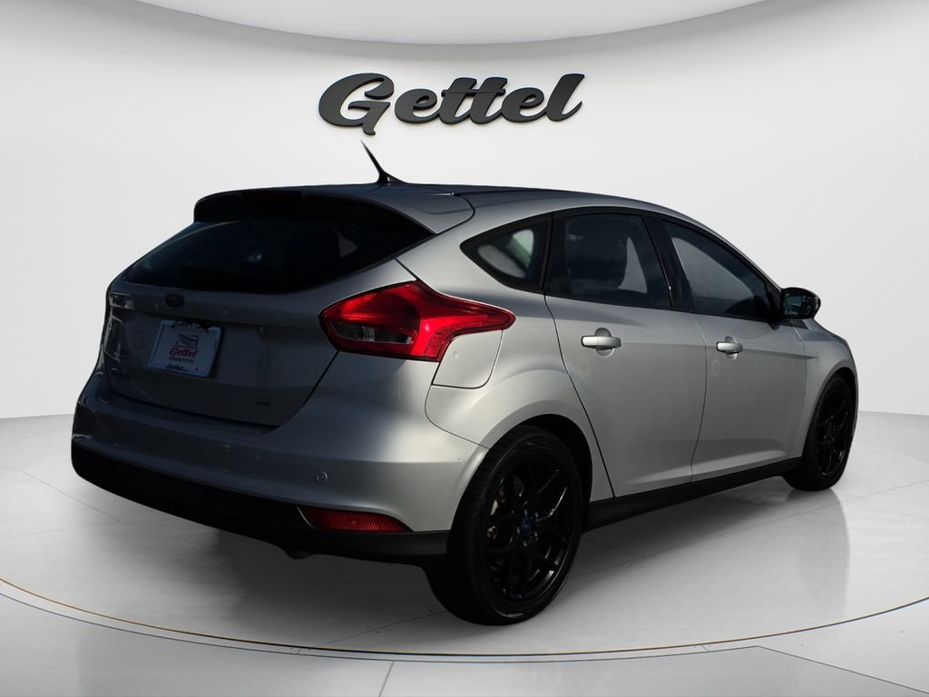 Used 2016 Ford Focus SE w/ Equipment Group 201A FWD image 5