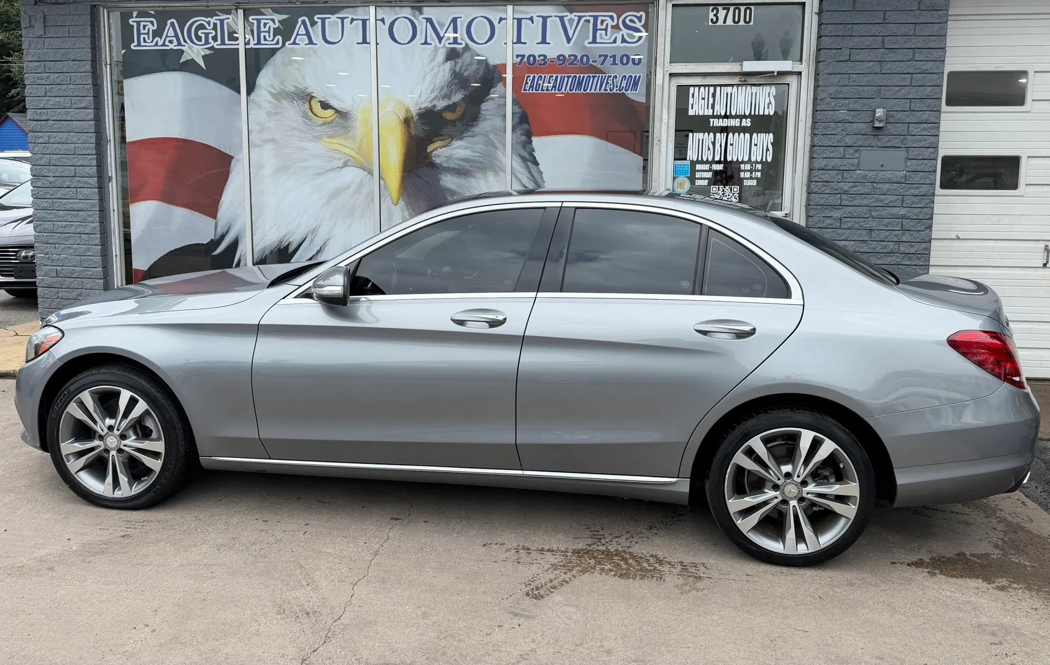 Used 2015 Mercedes-Benz C 300 4MATIC Sedan image 6