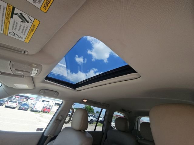 Used 2024 Nissan Armada SL image 11