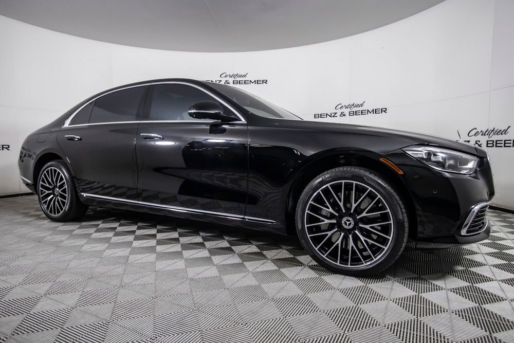 Used 2023 Mercedes-Benz S 580 4MATIC Sedan image 3