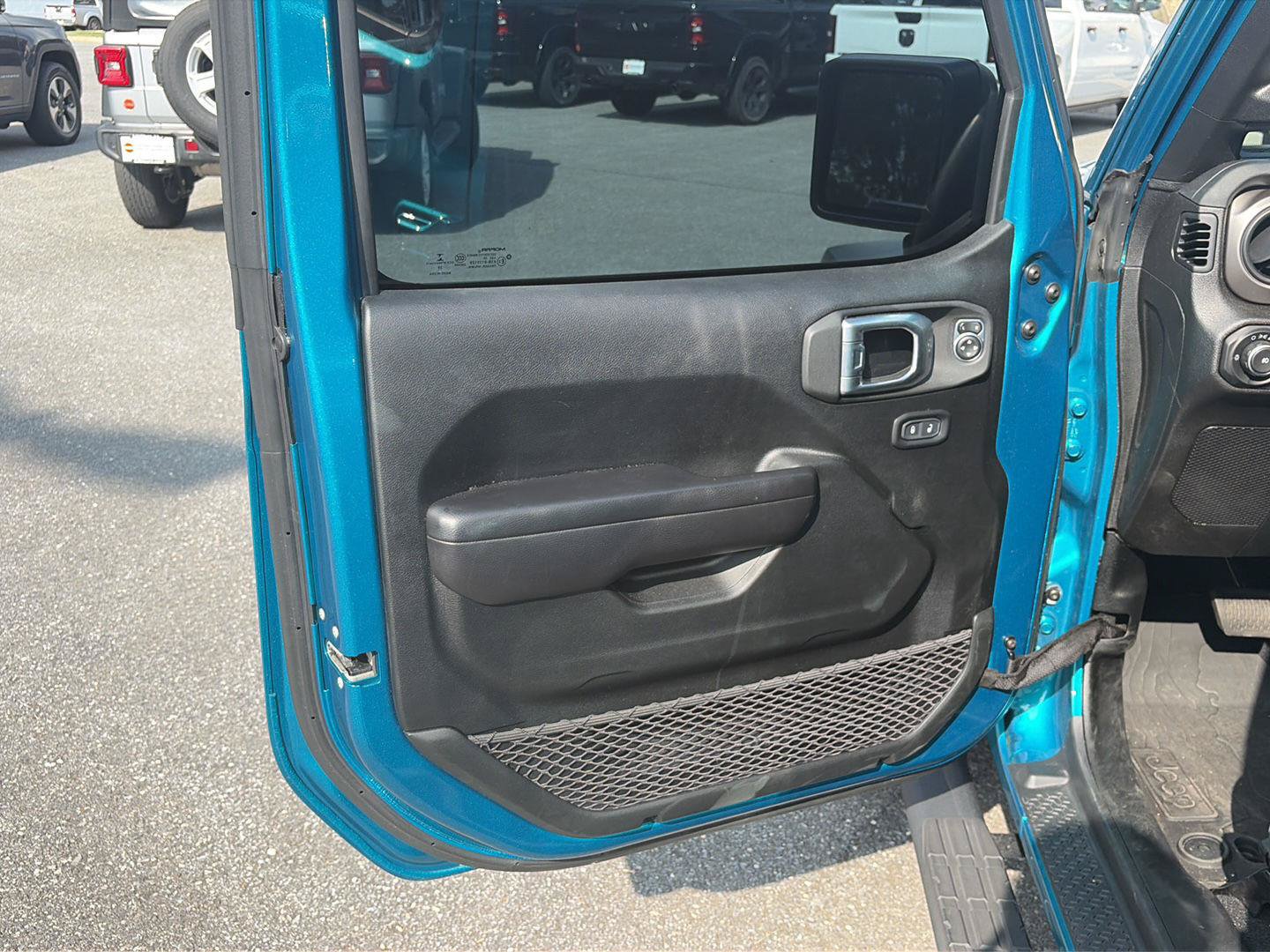Used 2020 Jeep Wrangler Unlimited Sport S AWD/4WD image 15
