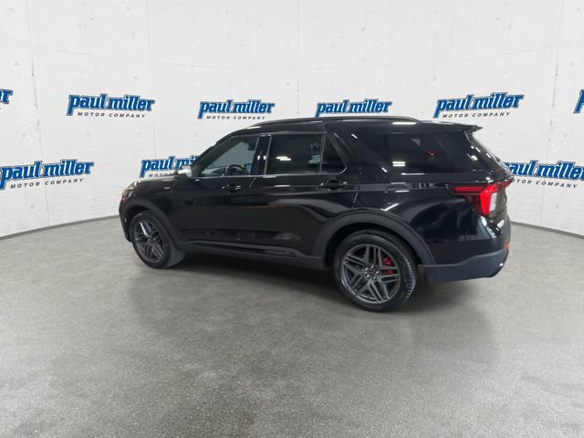 Certified 2025 Ford Explorer ST-Line w/ ST-Line Street Pack AWD/4WD image 11