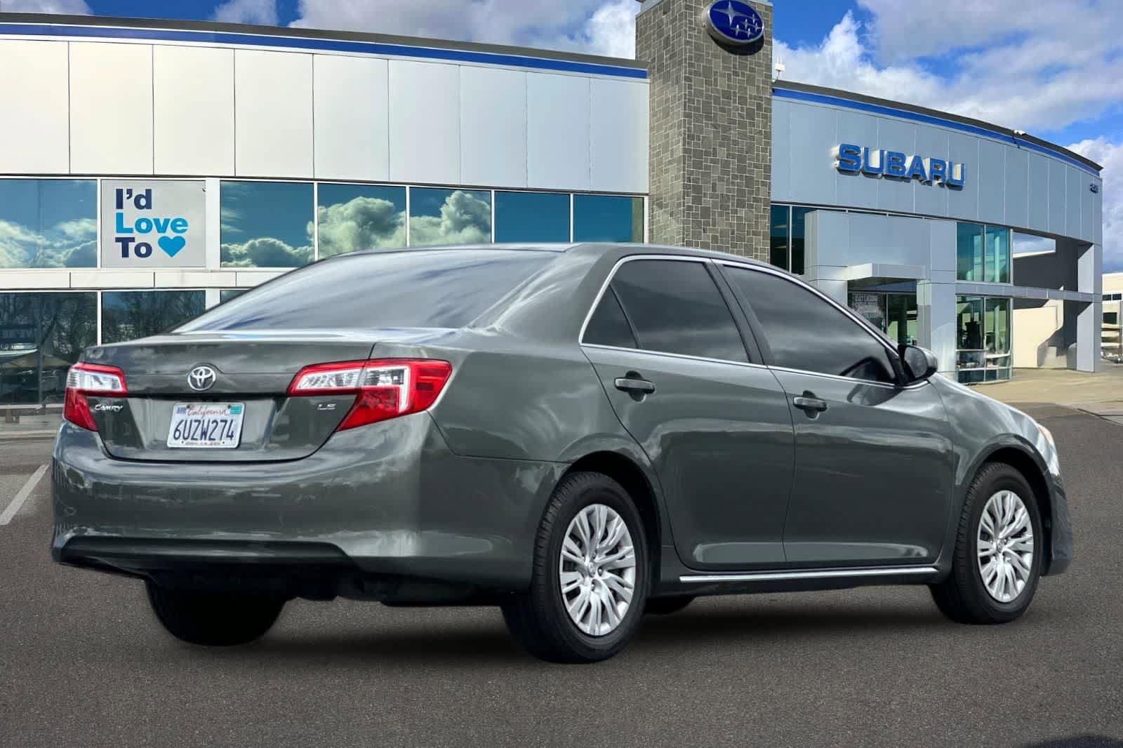 Used 2012 Toyota Camry LE FWD video 2