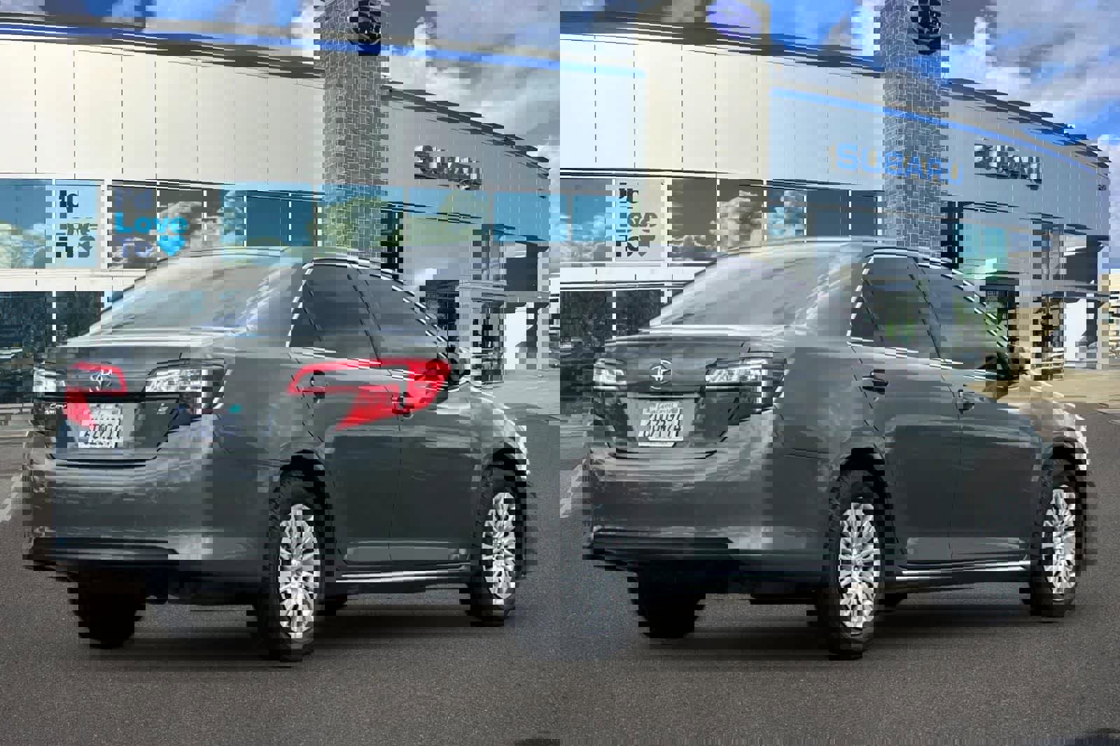 Used 2012 Toyota Camry LE FWD image 2