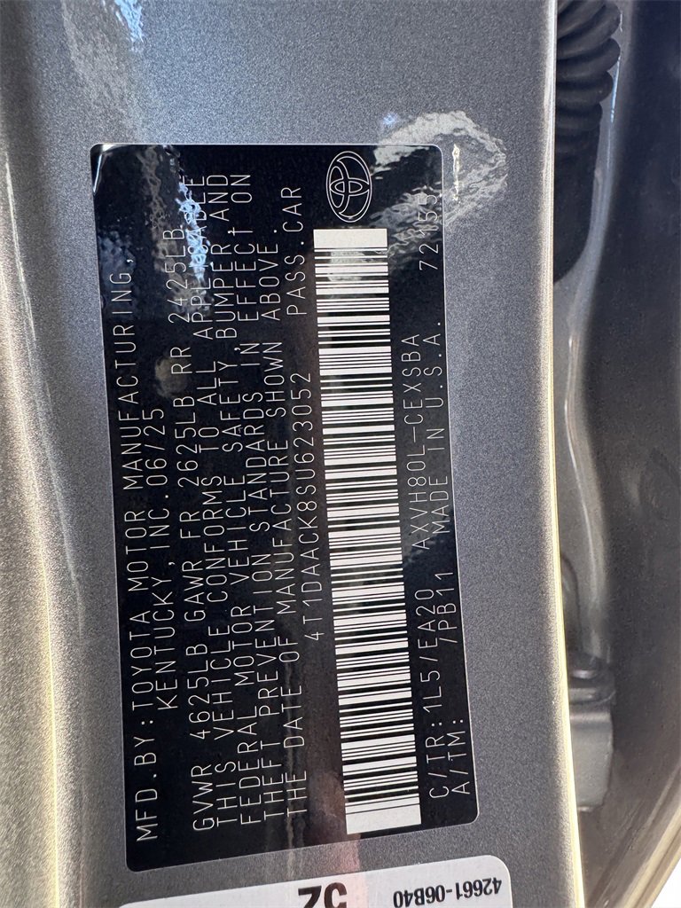 Used 2025 Toyota Camry SE w/ Convenience Package image 32