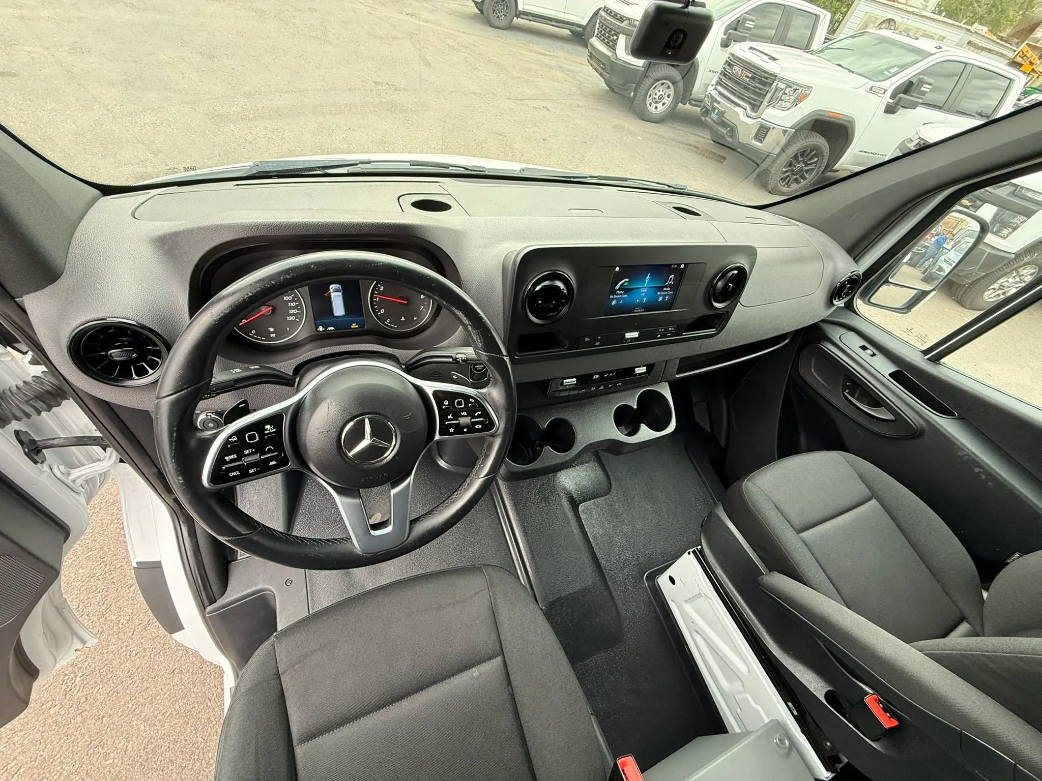 Used 2022 Mercedes-Benz Sprinter 1500 image 18