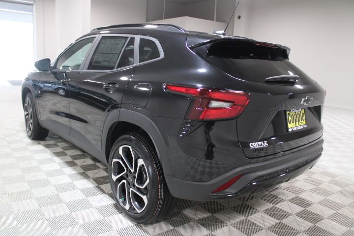 New 2026 Chevrolet Trax RS w/ Sunroof Package FWD image 10