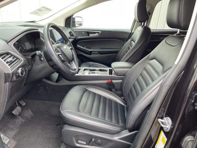 Used 2024 Ford Edge SEL w/ Convenience Package image 9