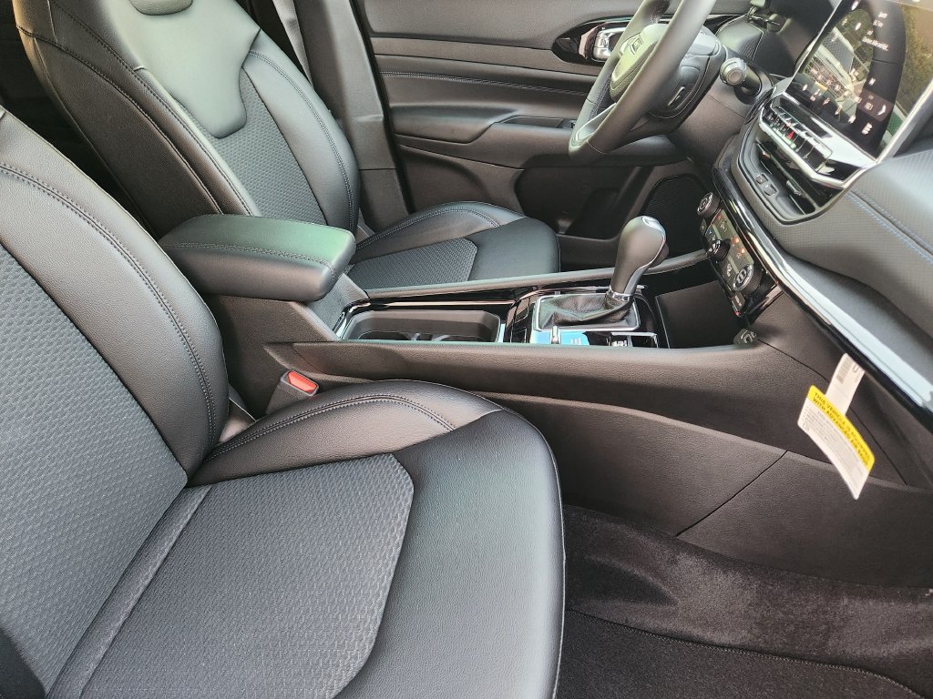 New 2026 Jeep Compass Latitude AWD/4WD image 11