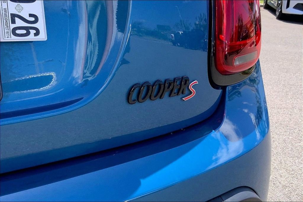 Certified 2023 MINI Cooper S w/ Signature Upholstery Package FWD image 5