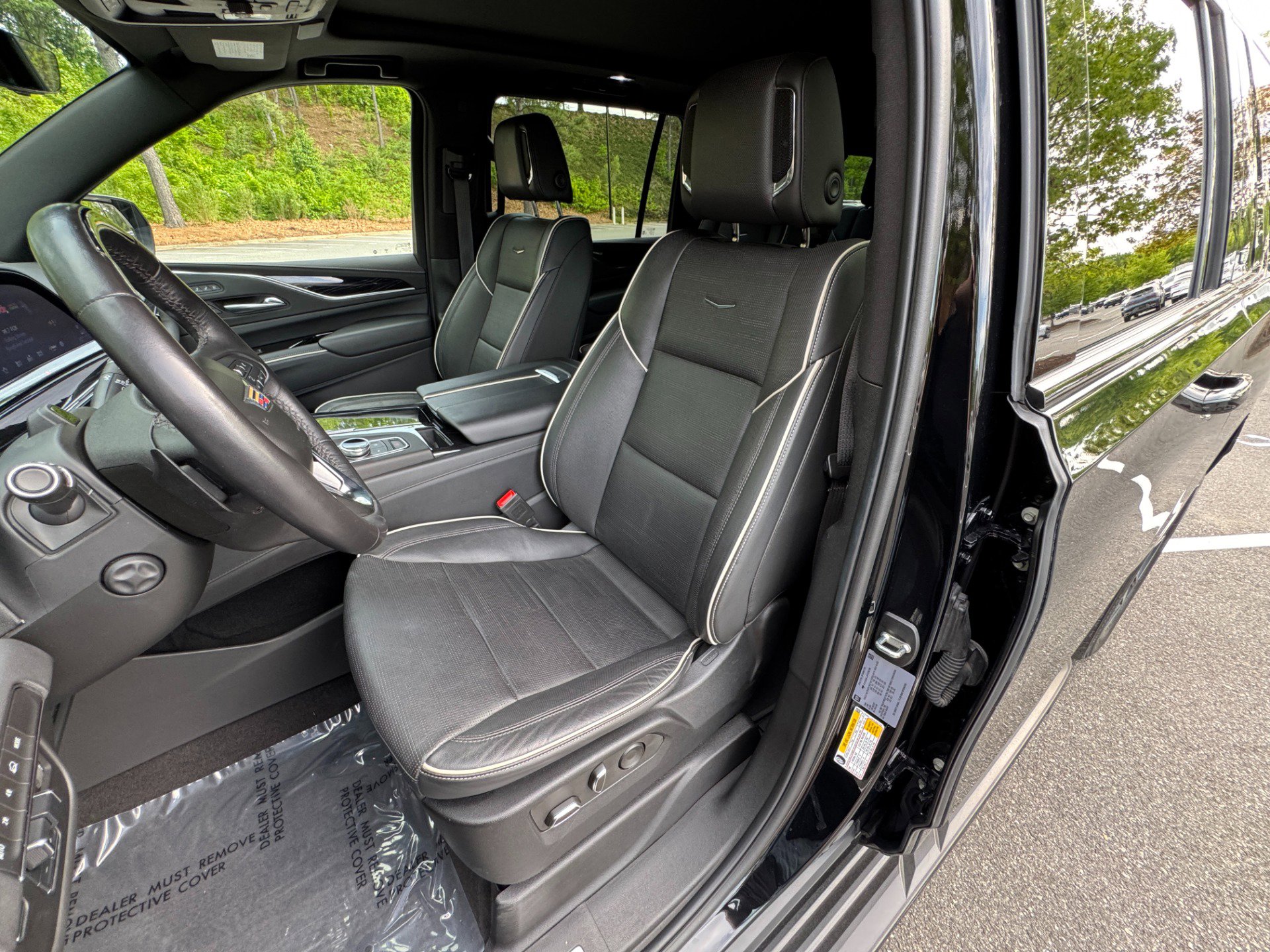 Used 2023 Cadillac Escalade ESV Sport image 25