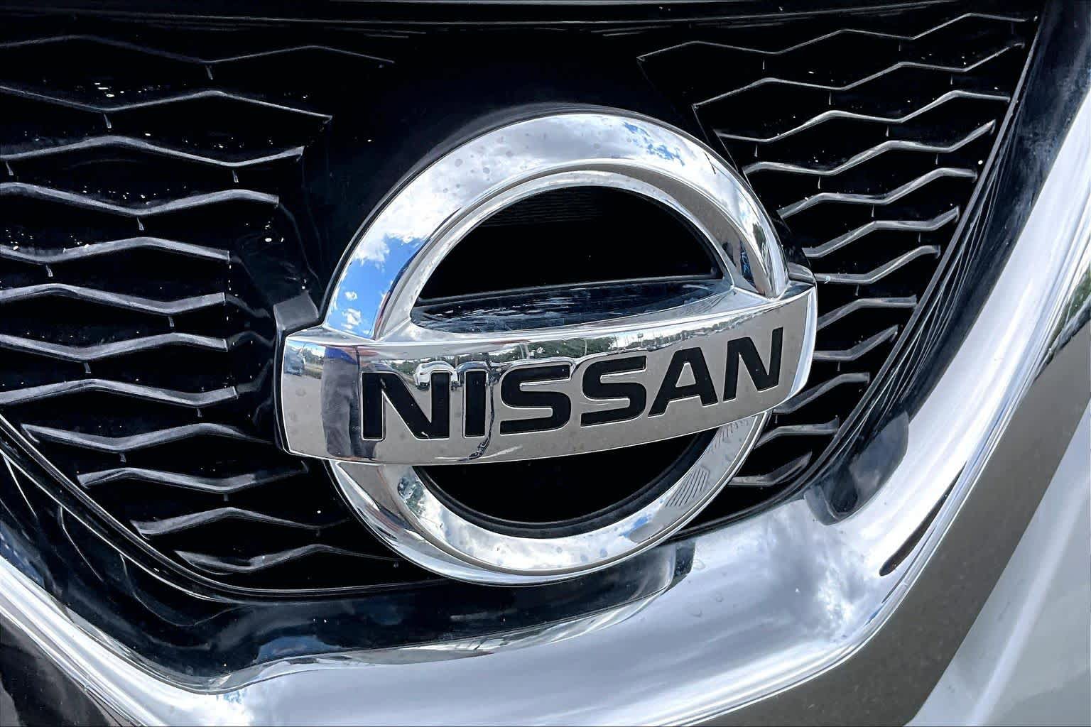 Used 2015 Nissan Rogue S FWD image 9