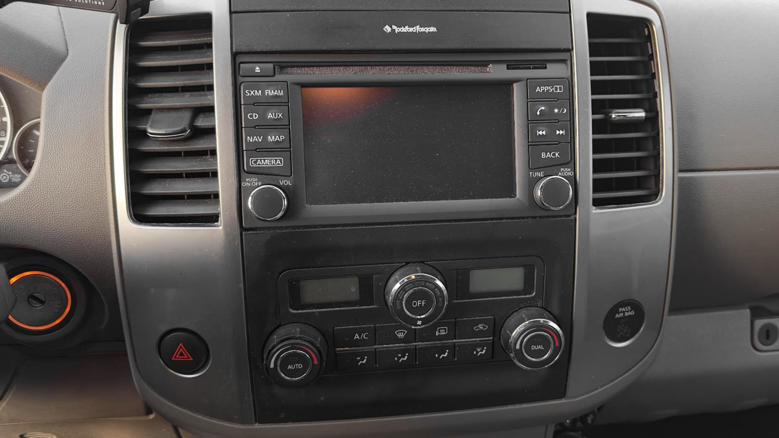 Used 2019 Nissan Frontier SL image 16