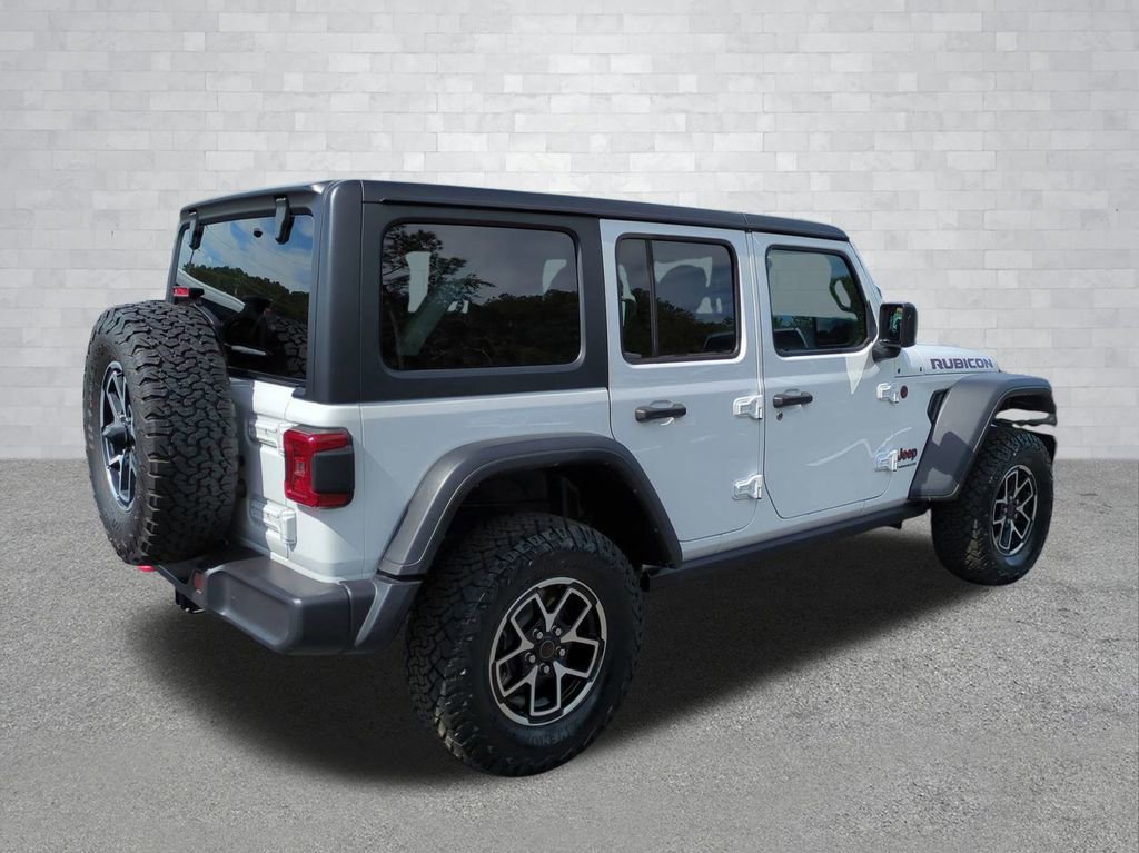 Used 2024 Jeep Wrangler Unlimited Rubicon AWD/4WD image 5