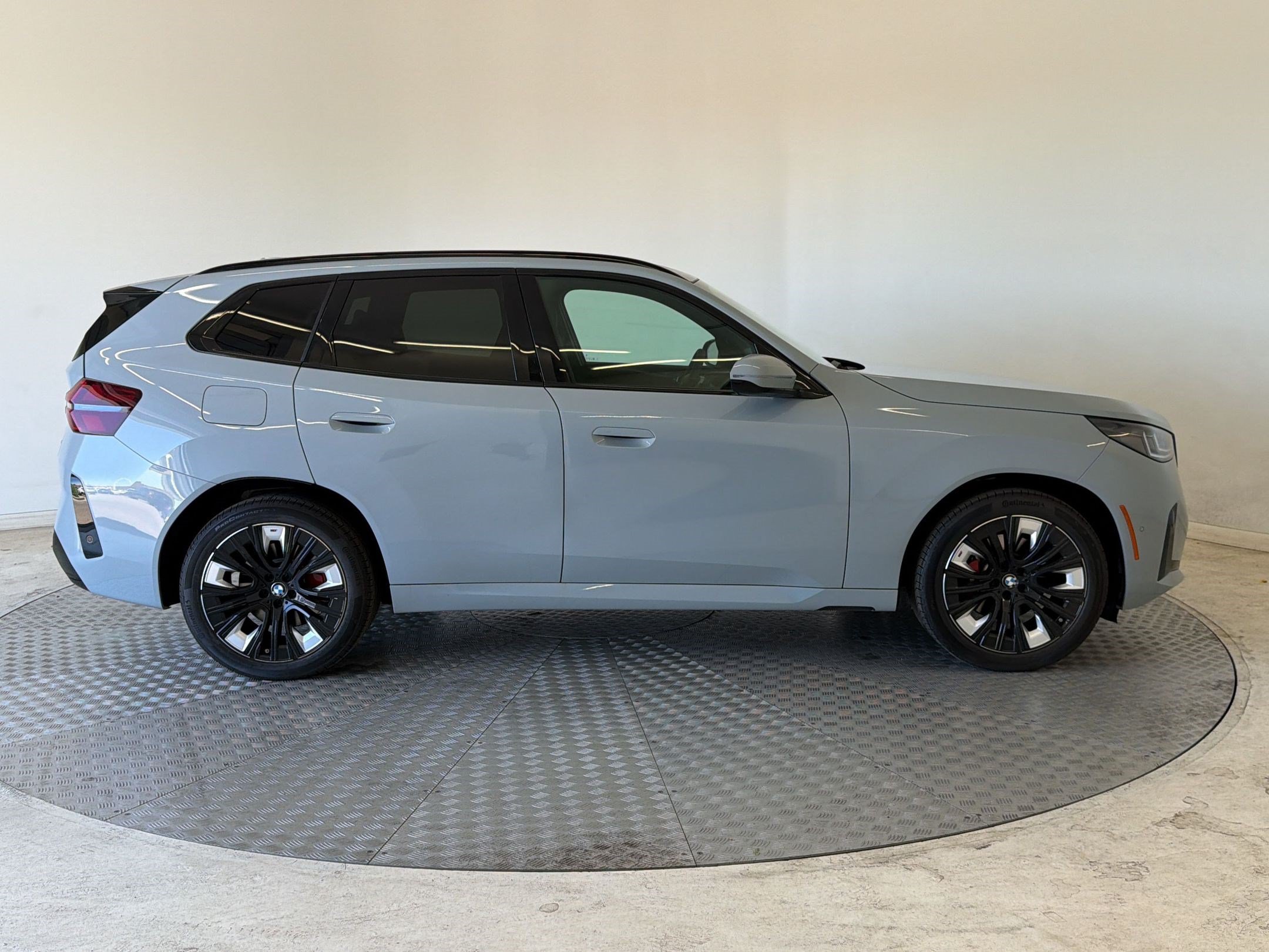 New 2026 BMW X3 xDrive30i w/ M Sport Package AWD/4WD image 8
