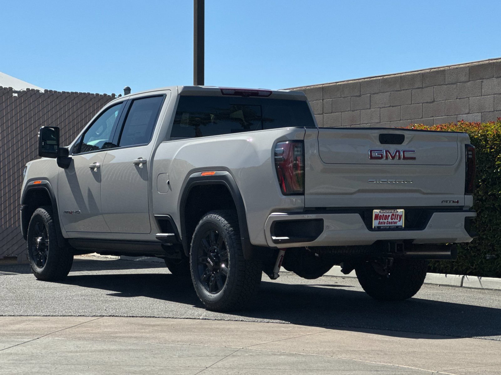 New 2026 GMC Sierra 2500 AT4 w/ AT4 Premium Plus Package AWD/4WD image 6
