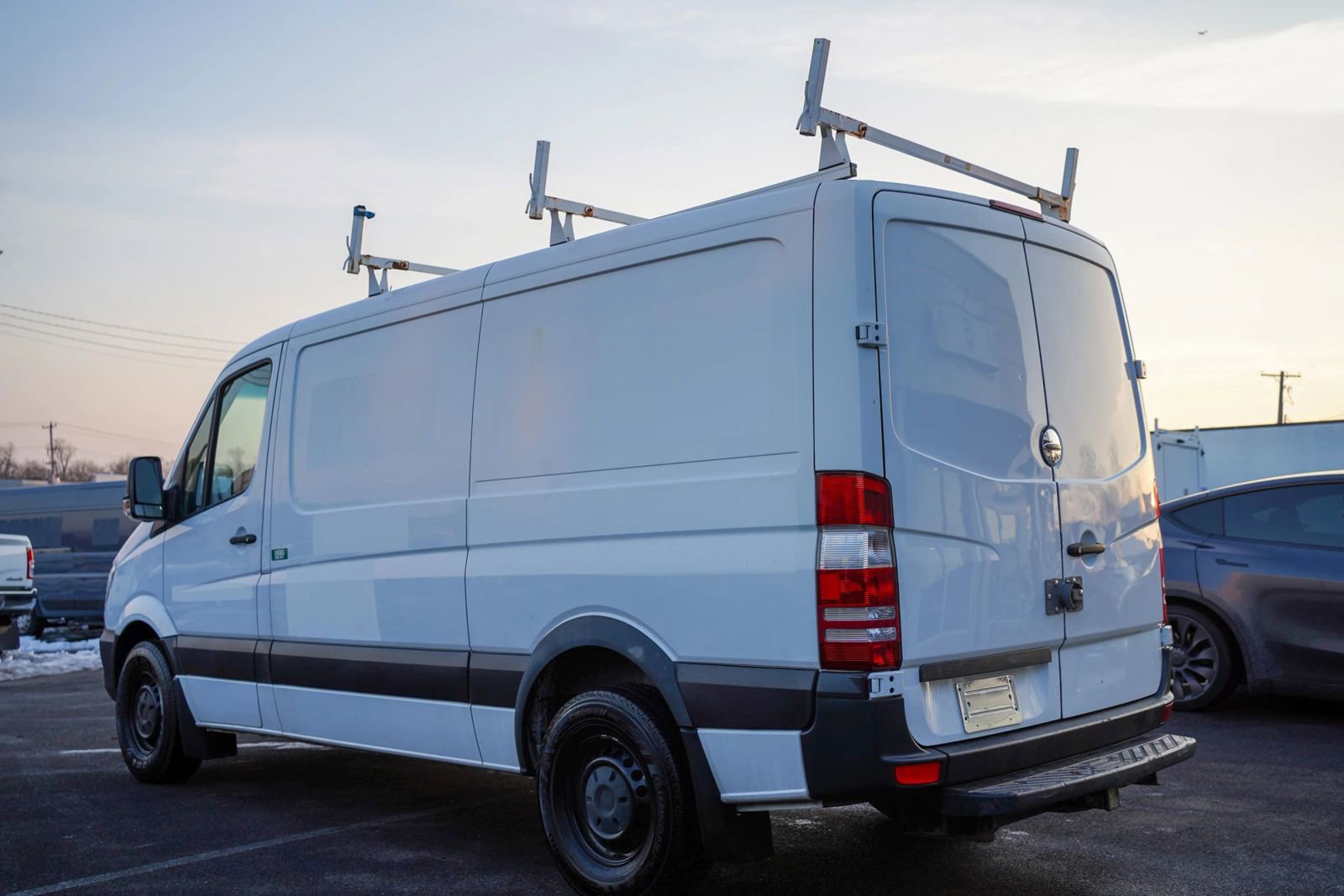Used 2017 Freightliner Sprinter 2500 w/ Convenience Package RWD image 4