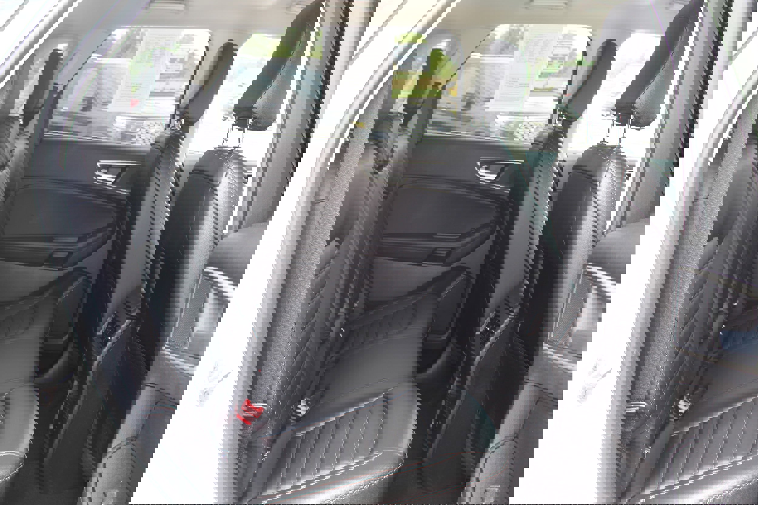 Used 2024 Ford Edge SEL image 23