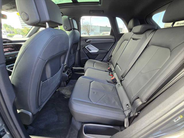 Used 2023 Audi Q3 2.0T Premium Plus w/ Premium Plus Package AWD/4WD image 16