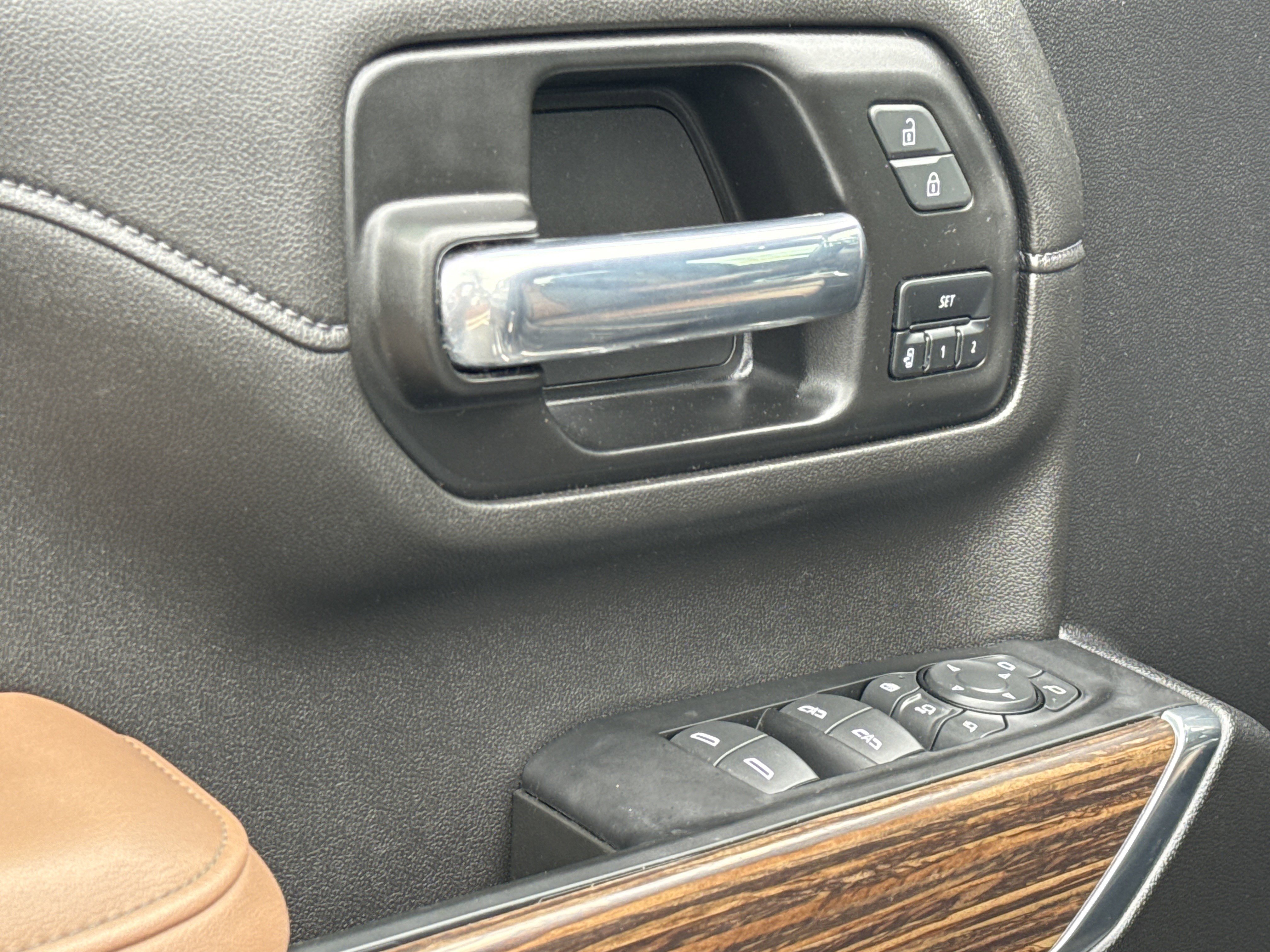 Used 2022 Chevrolet Silverado 2500 High Country w/ Z71 Off-Road Package image 23