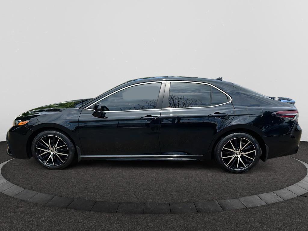 Used 2023 Toyota Camry SE w/ Convenience Package image 2