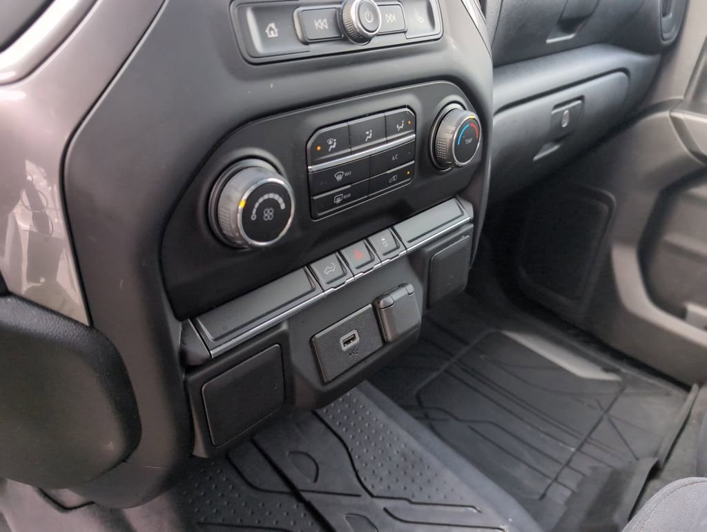 Used 2020 Chevrolet Silverado 1500 Custom w/ Custom Value Package image 22