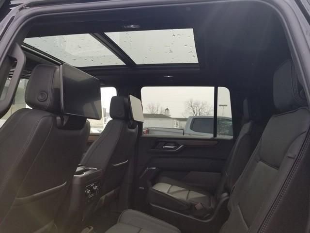 New 2026 GMC Yukon XL Denali w/ Denali Reserve Package image 14