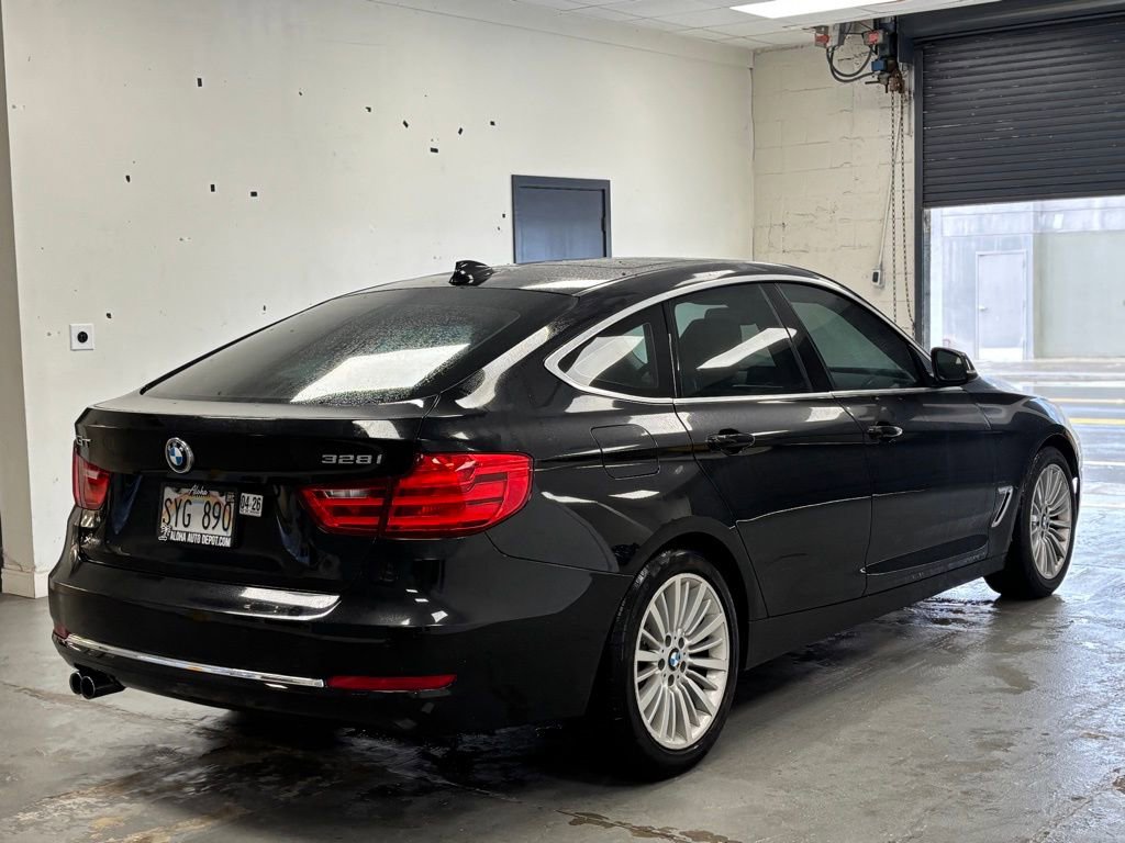Used 2015 BMW 328i Gran Turismo xDrive image 3